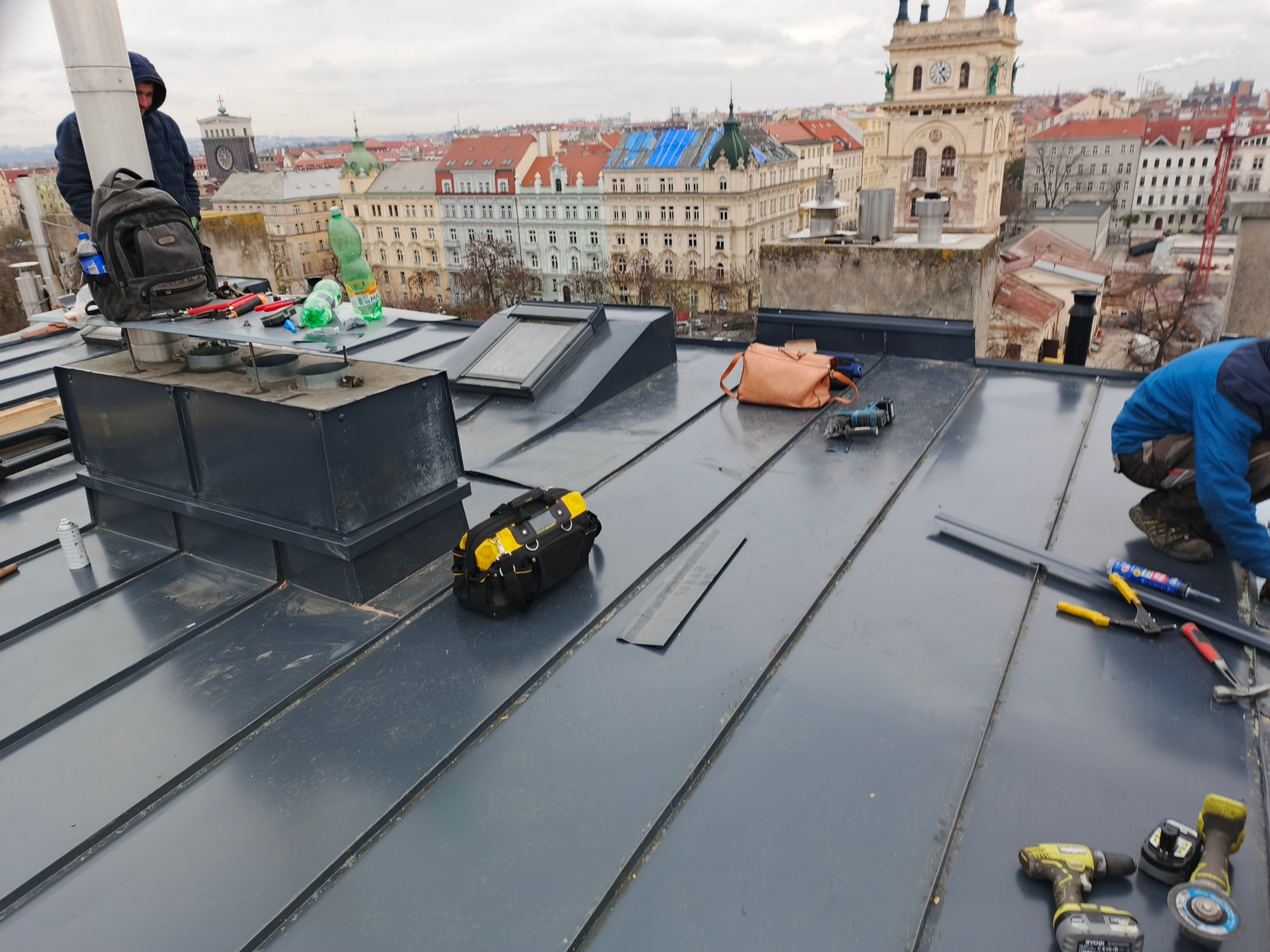 Realizace střechy – listopad 2025 (IMG_20251121_125501_445)